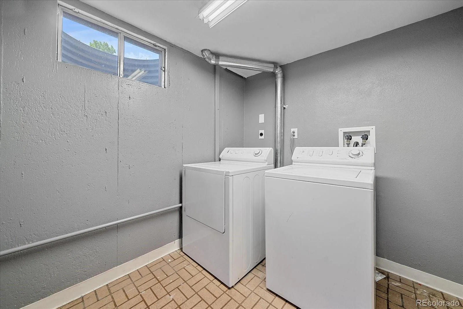 1654 S Endicott Street Denver CO 80232 | MLS #REC8746152 08022026152405 1600 18