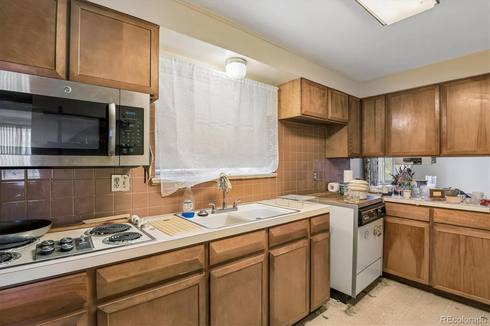 3235 Union Street Wheat Ridge CO 80033 MLS #REC8747130 05092026025115 1600 15