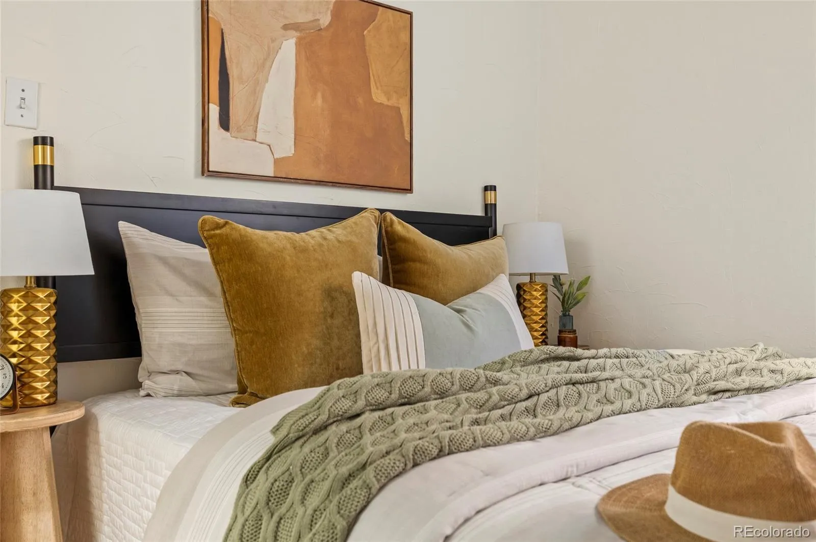 04032026232905 1600 21