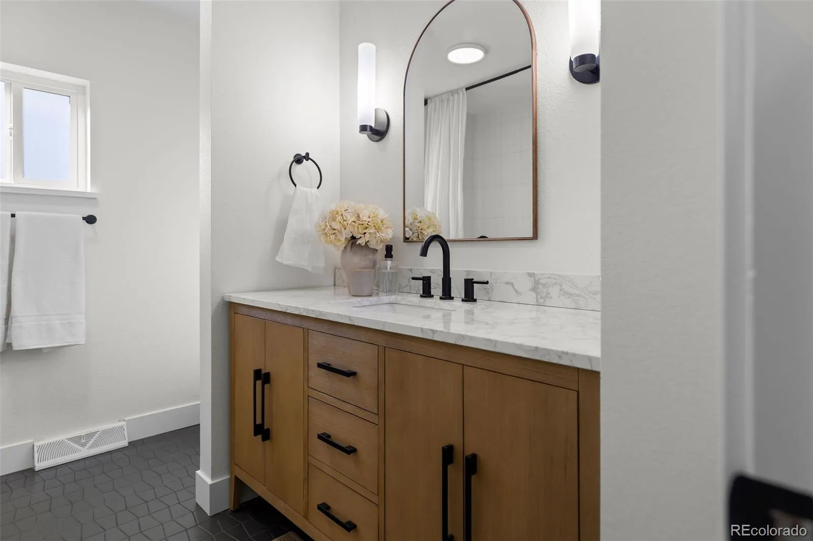 04062026231509 1600 31