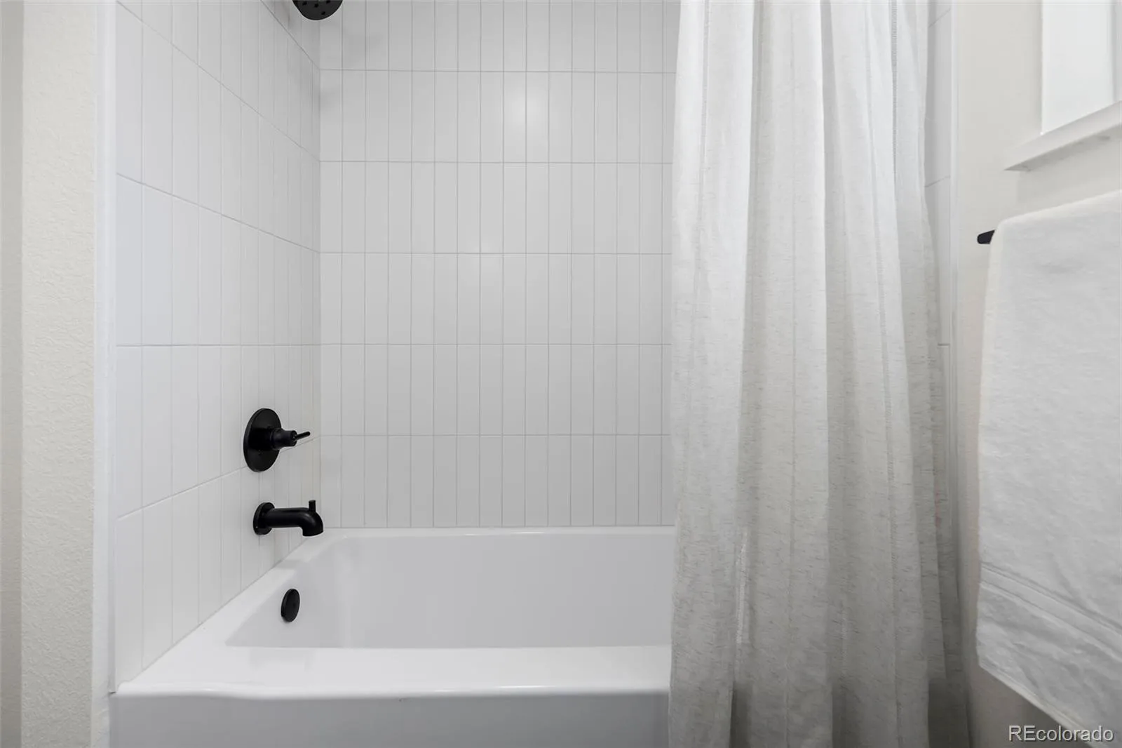 04062026231509 1600 32