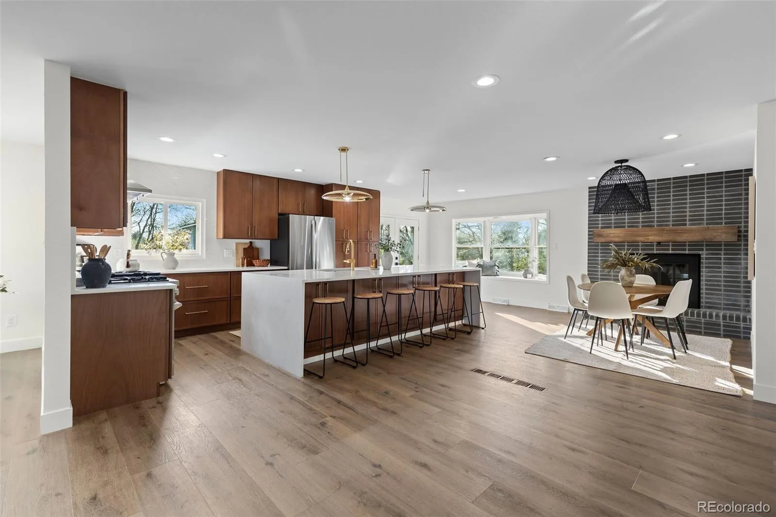 04062026231509 1600 8