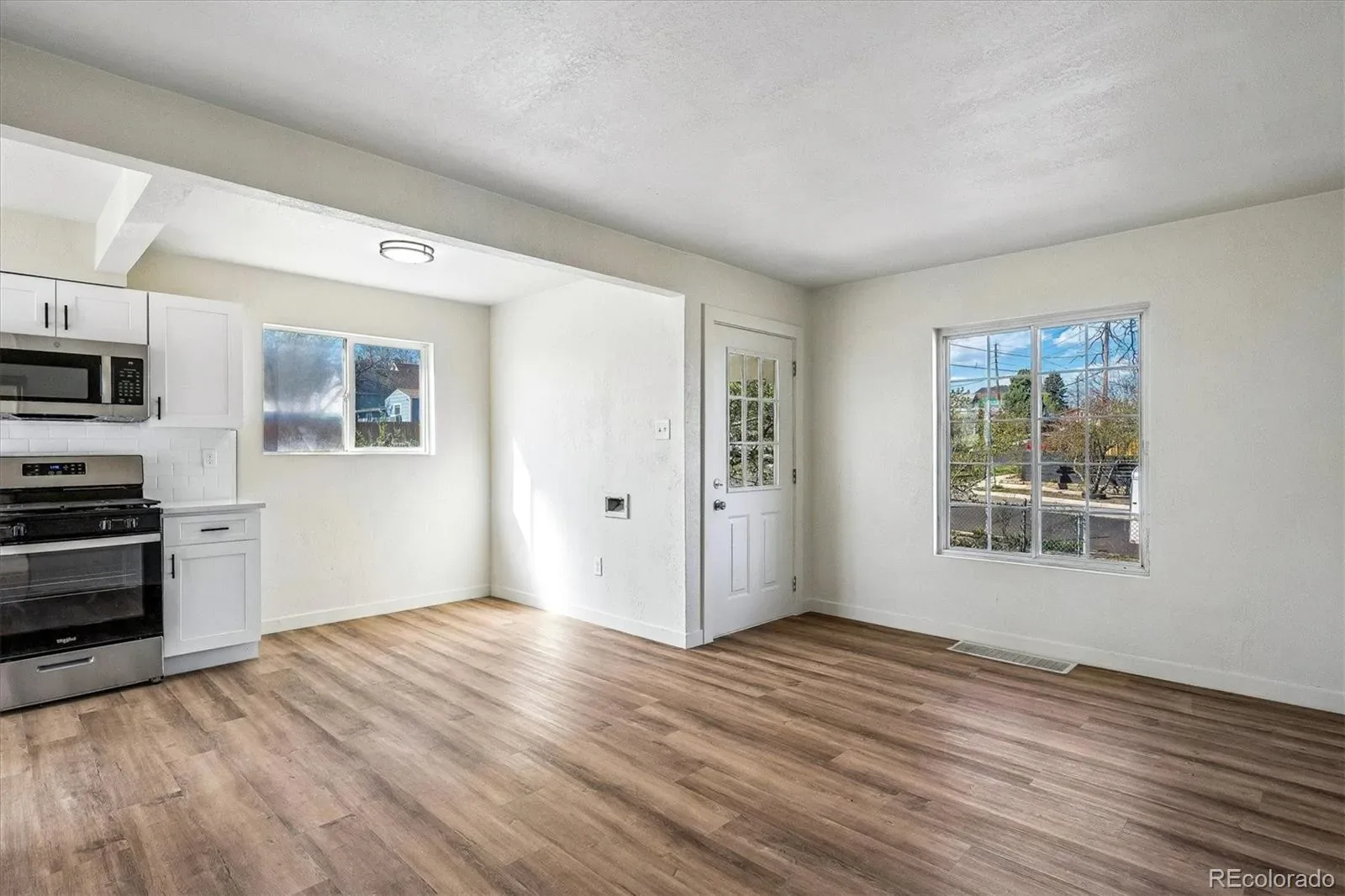 802 Julian Denver CO 80204 MLS #REC8750379 03272026224930 1600 9