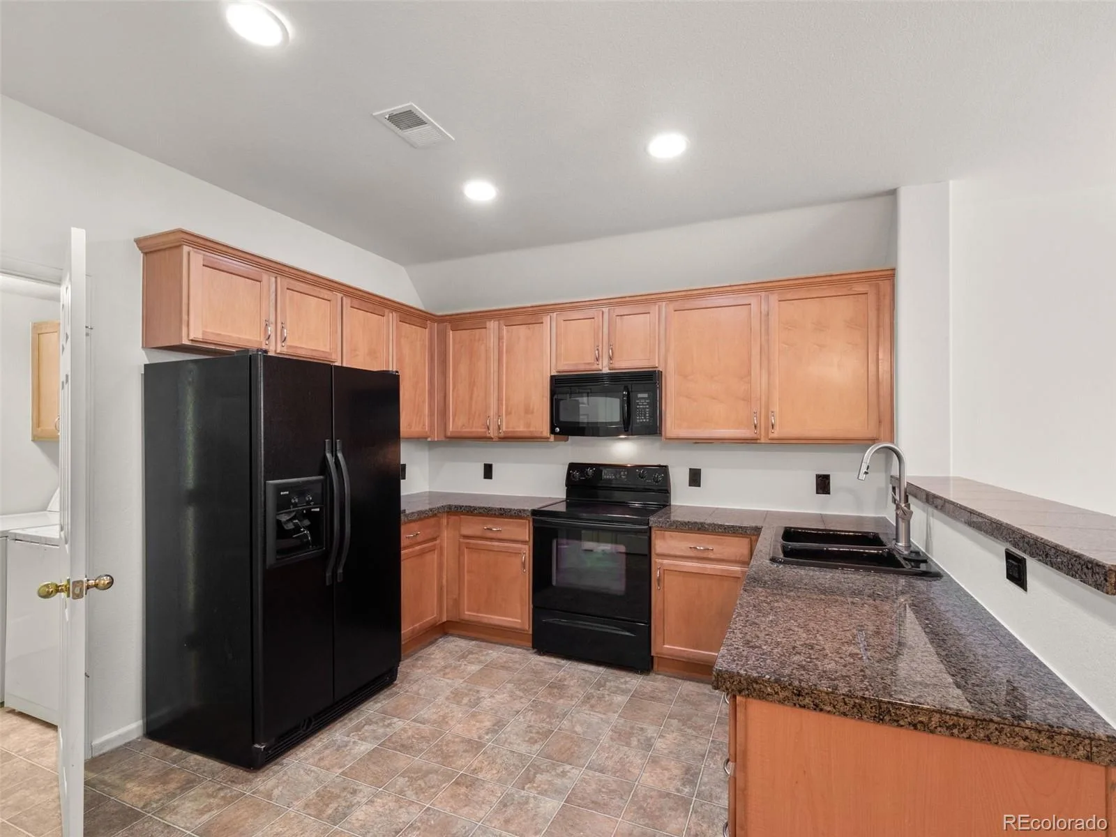 7777 E 23rd Avenue #1303 Denver CO 80238 | MLS #REC8750838 08242026193458 1600 18