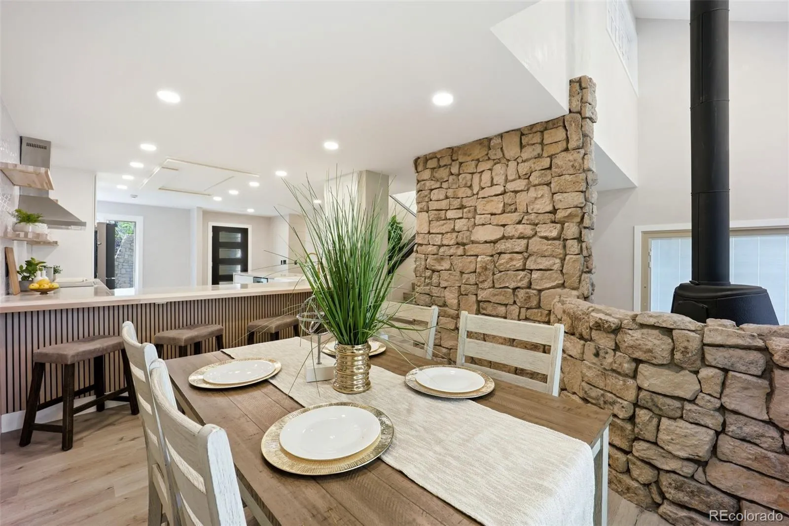 1581 W Briarwood Avenue Littleton CO 80120 MLS #REC8752126 05182026225719 1600 6