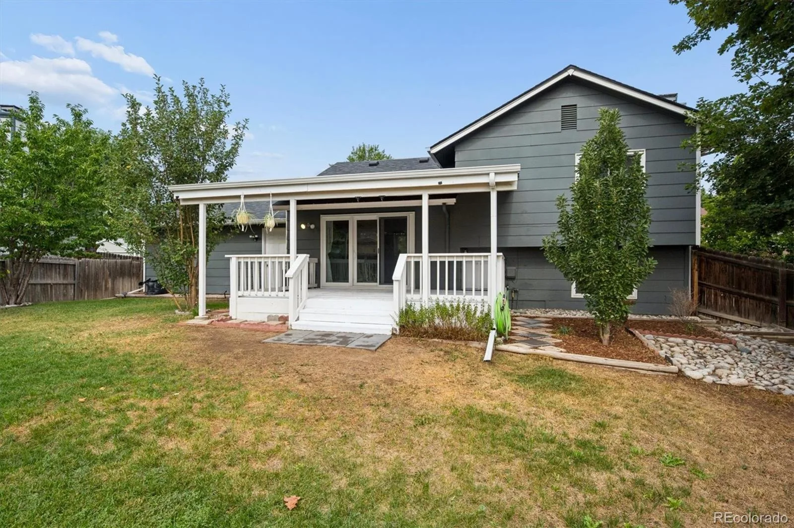 5832 S Netherland Circle Aurora CO 80015 | MLS #REC8752755 08192026181616 1600 24