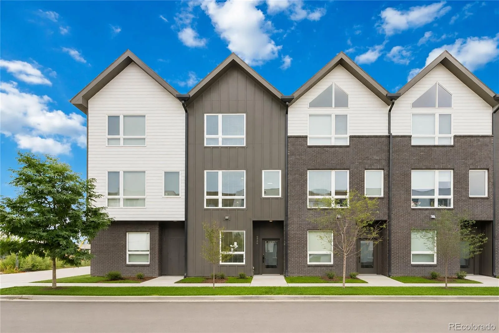 5256 W 16 Avenue Lakewood CO 80214 | MLS #REC8752872 09222026081316 1600 1