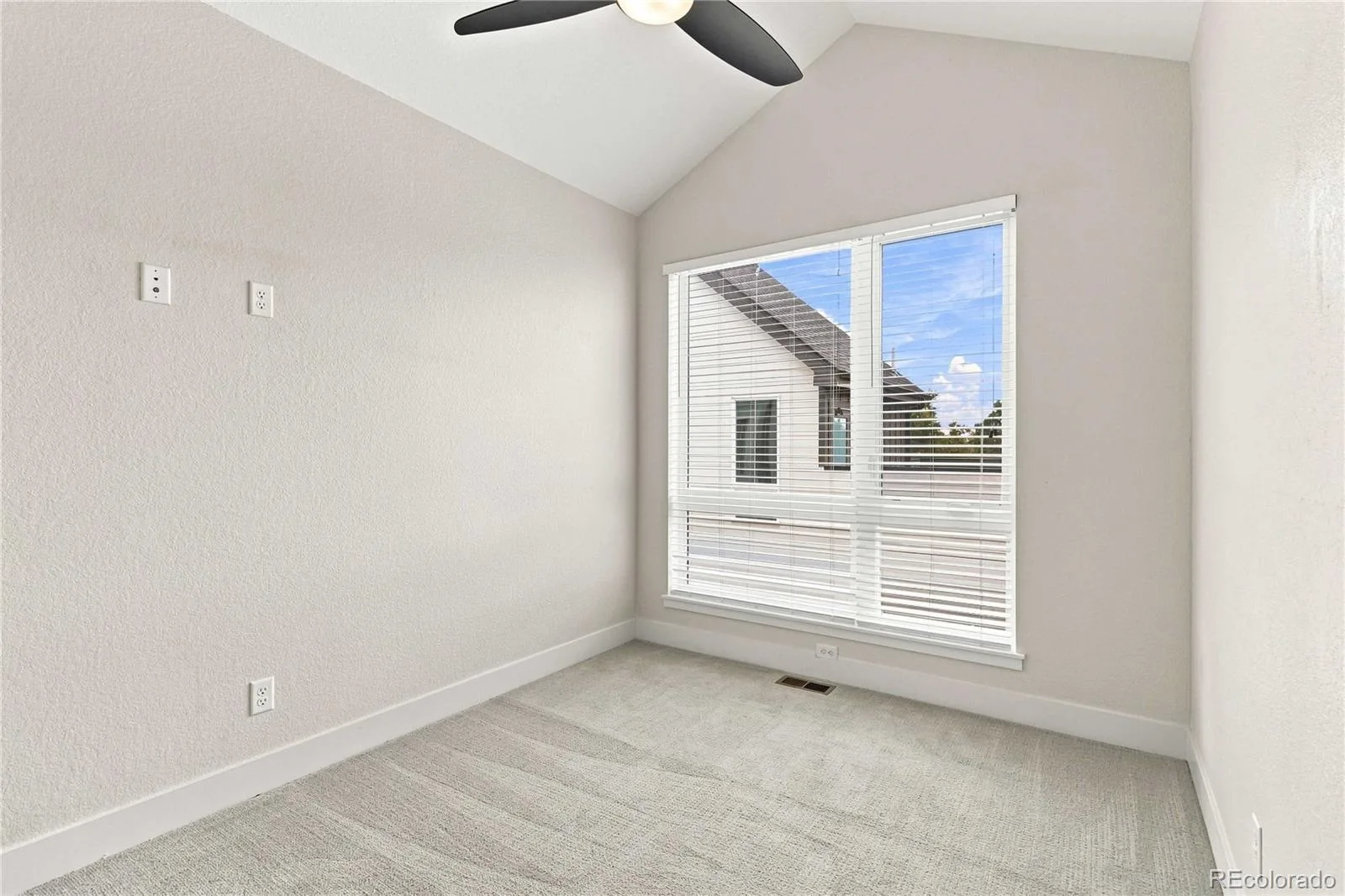 5256 W 16 Avenue Lakewood CO 80214 | MLS #REC8752872 09222026081316 1600 19