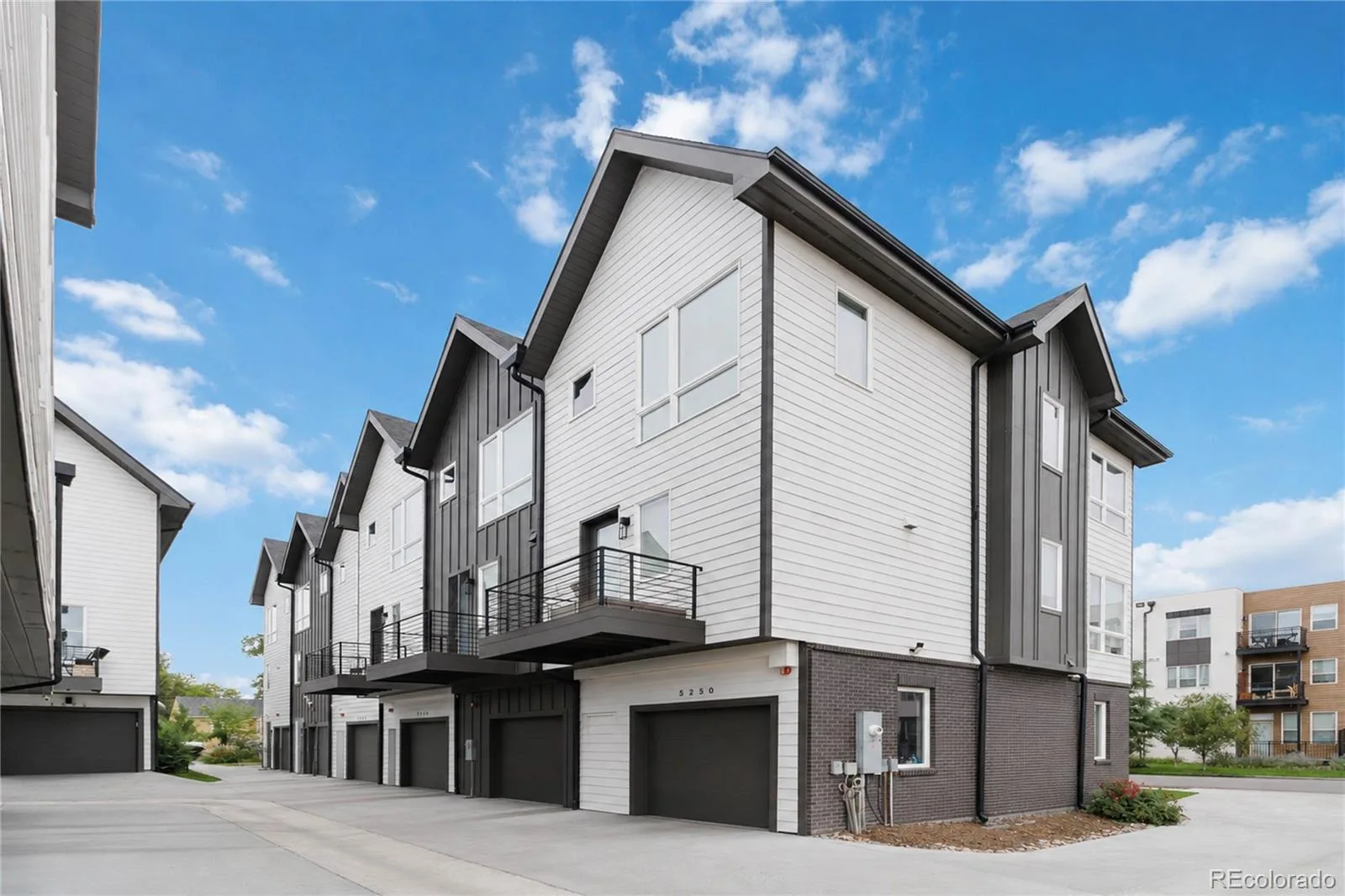 5256 W 16 Avenue Lakewood CO 80214 | MLS #REC8752872 09222026081316 1600 26