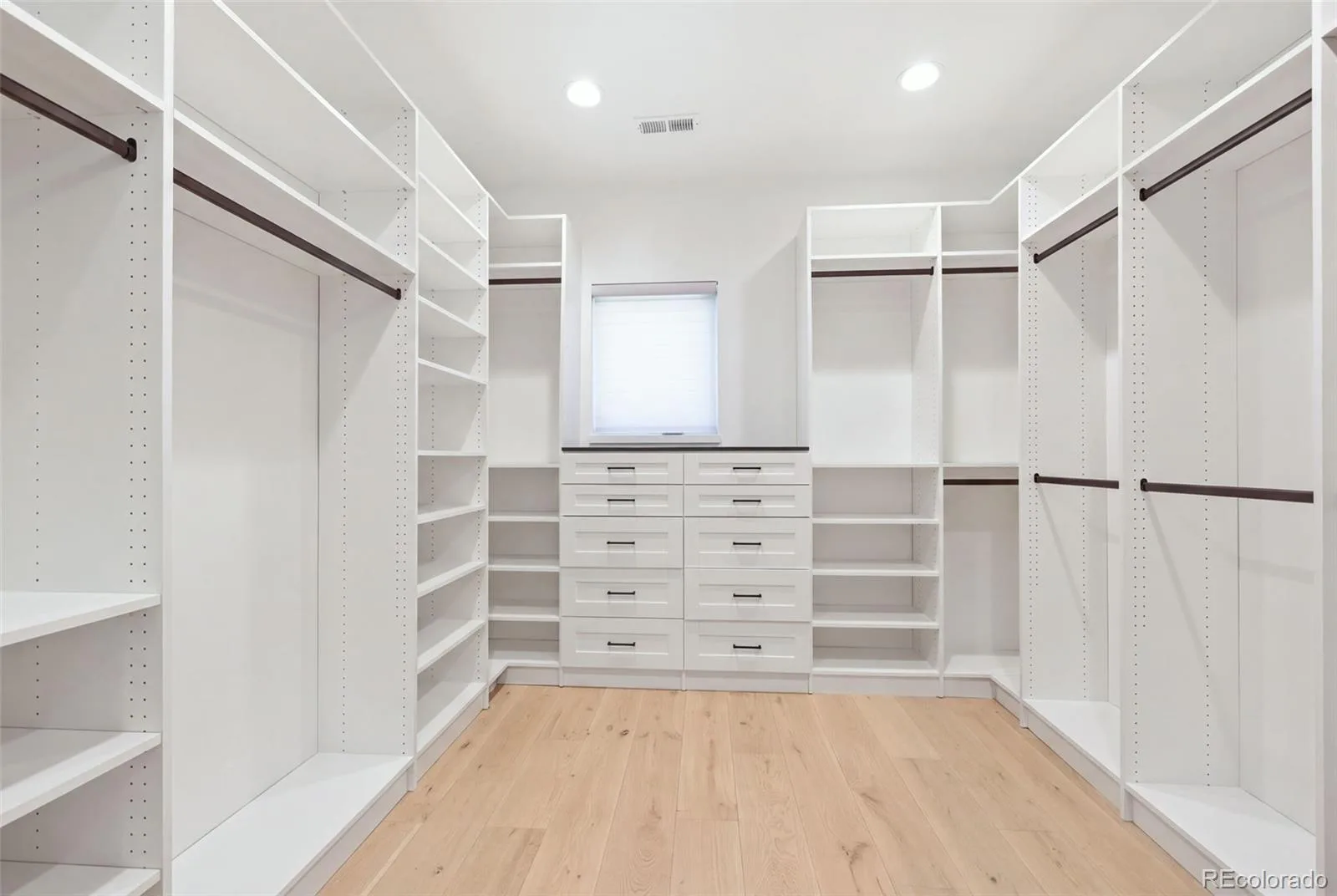 2339 S Saint Paul Street Denver CO 80210 | MLS #REC8753917 09232026161439 1600 27