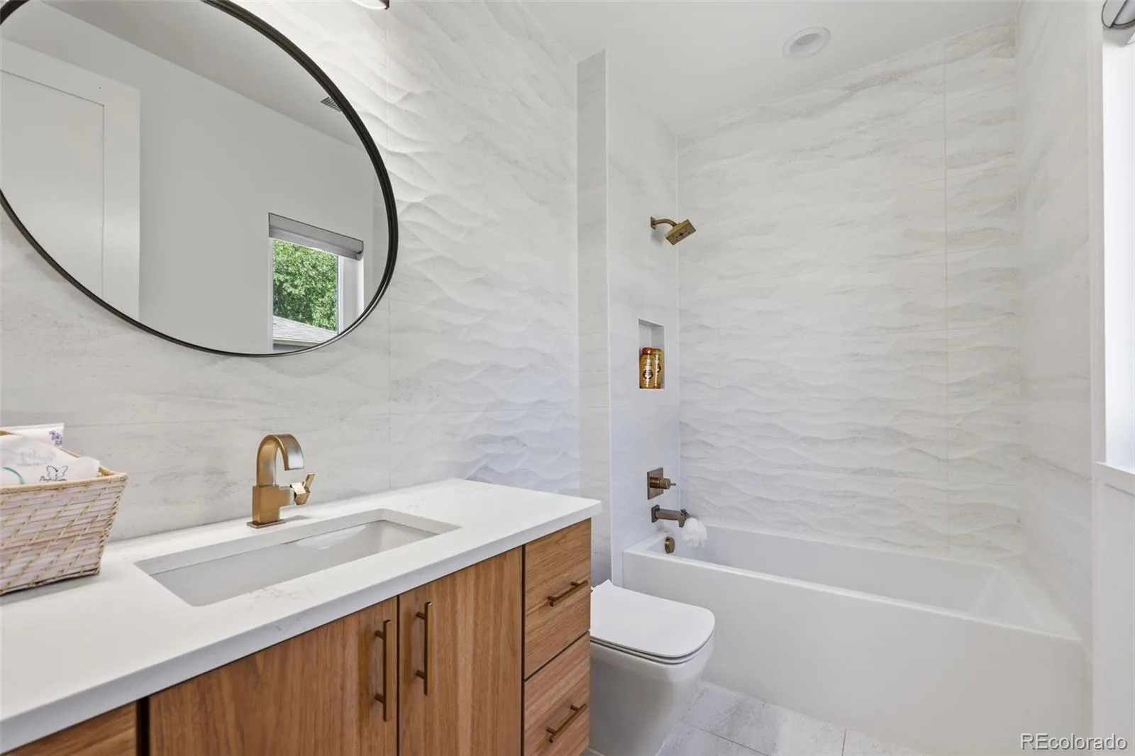 2339 S Saint Paul Street Denver CO 80210 | MLS #REC8753917 09232026161439 1600 31