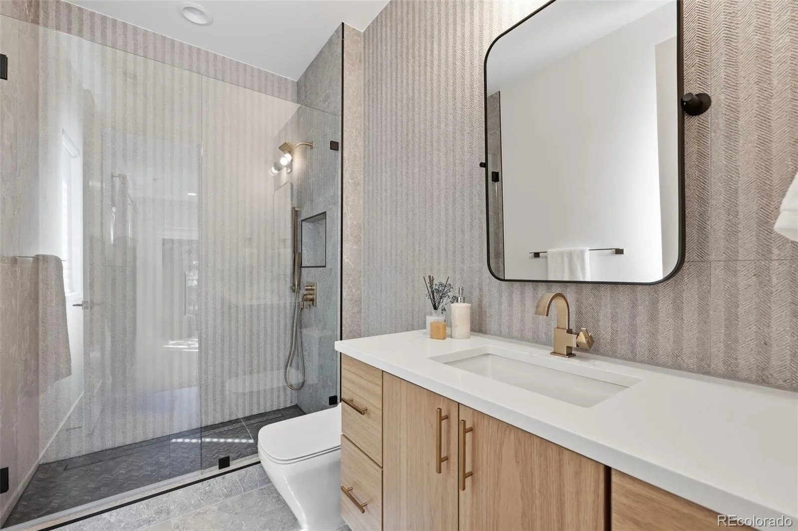 2339 S Saint Paul Street Denver CO 80210 | MLS #REC8753917 09232026161439 1600 34