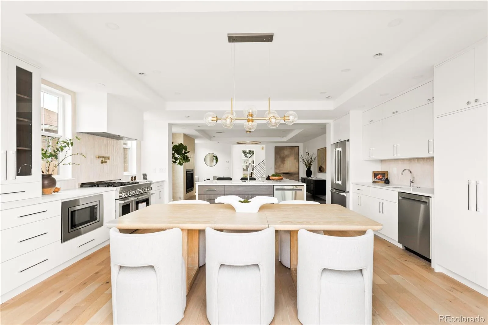 10012026215719 1600 14