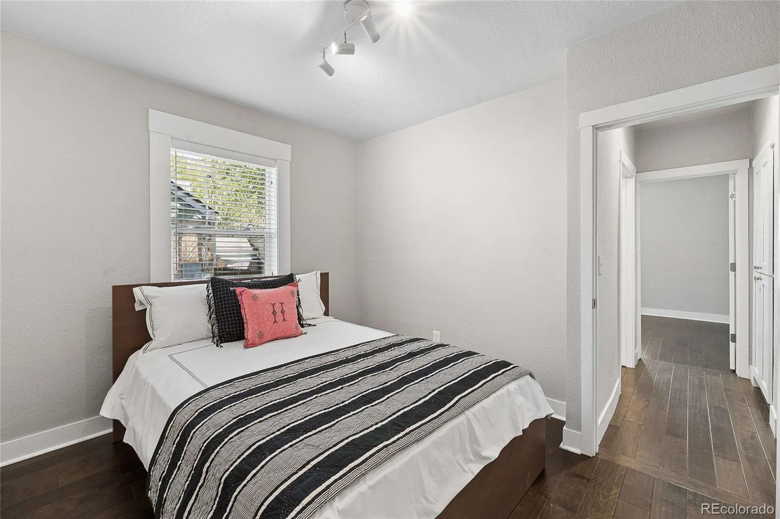 3040 N Columbine Street Denver CO 80205 | MLS #REC8758461 08282026164710 1600 18
