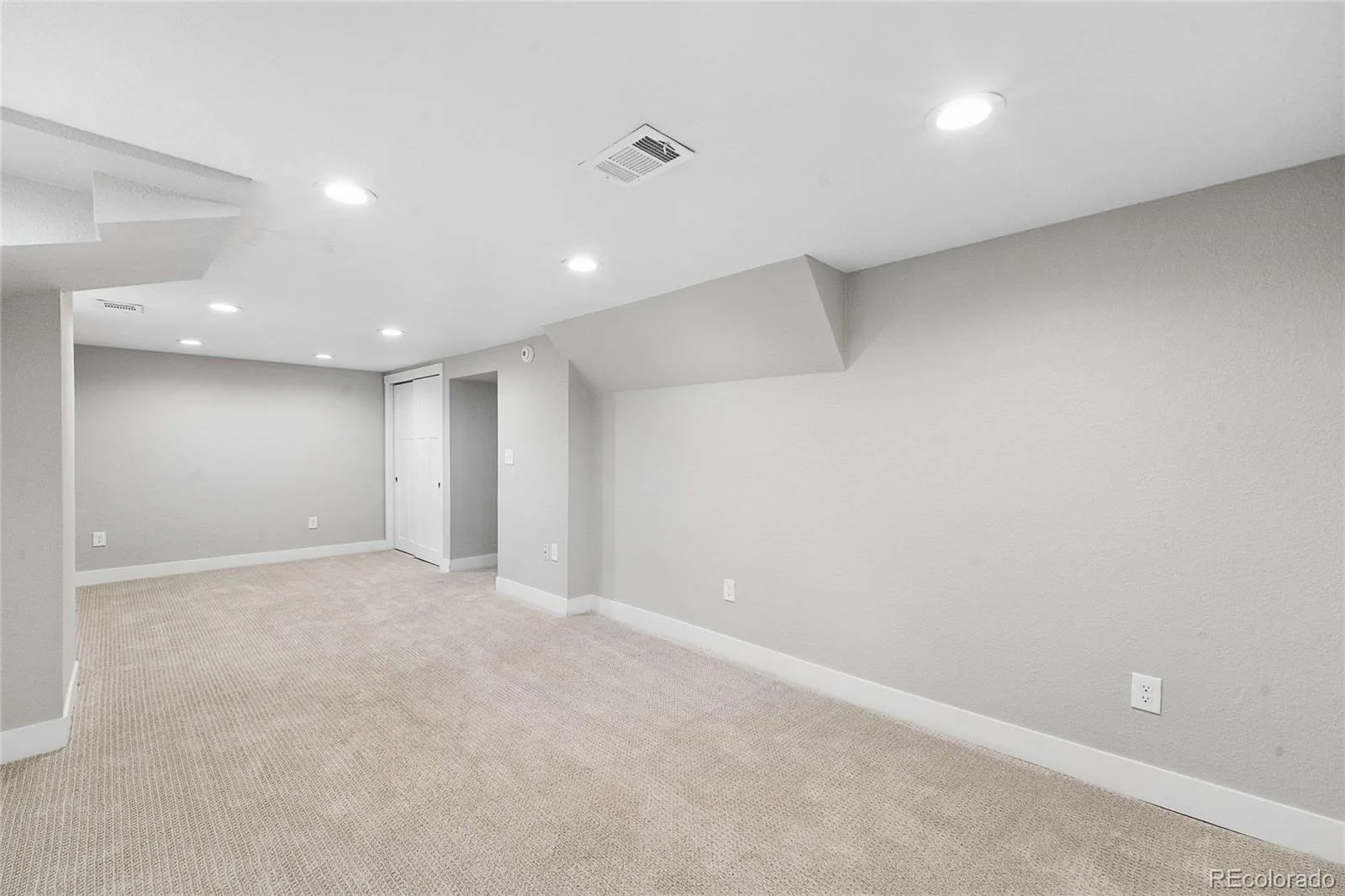 3040 N Columbine Street Denver CO 80205 | MLS #REC8758461 08282026164710 1600 20