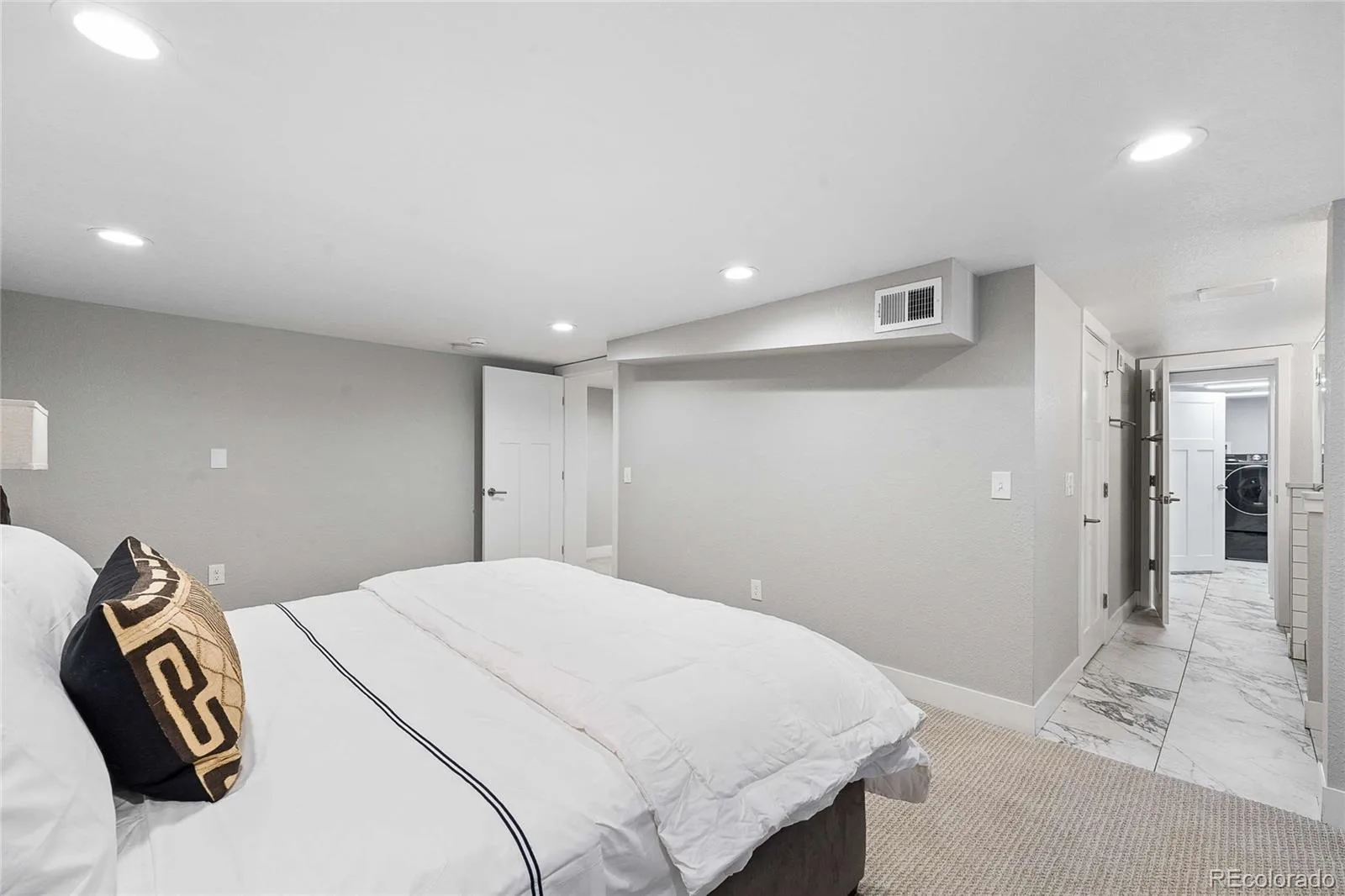 3040 N Columbine Street Denver CO 80205 | MLS #REC8758461 08282026164710 1600 26