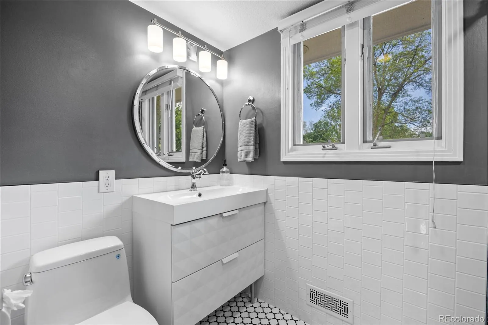 3051 S Josephine Street Denver CO 80210 MLS #REC8759842 05232026142043 1600 27