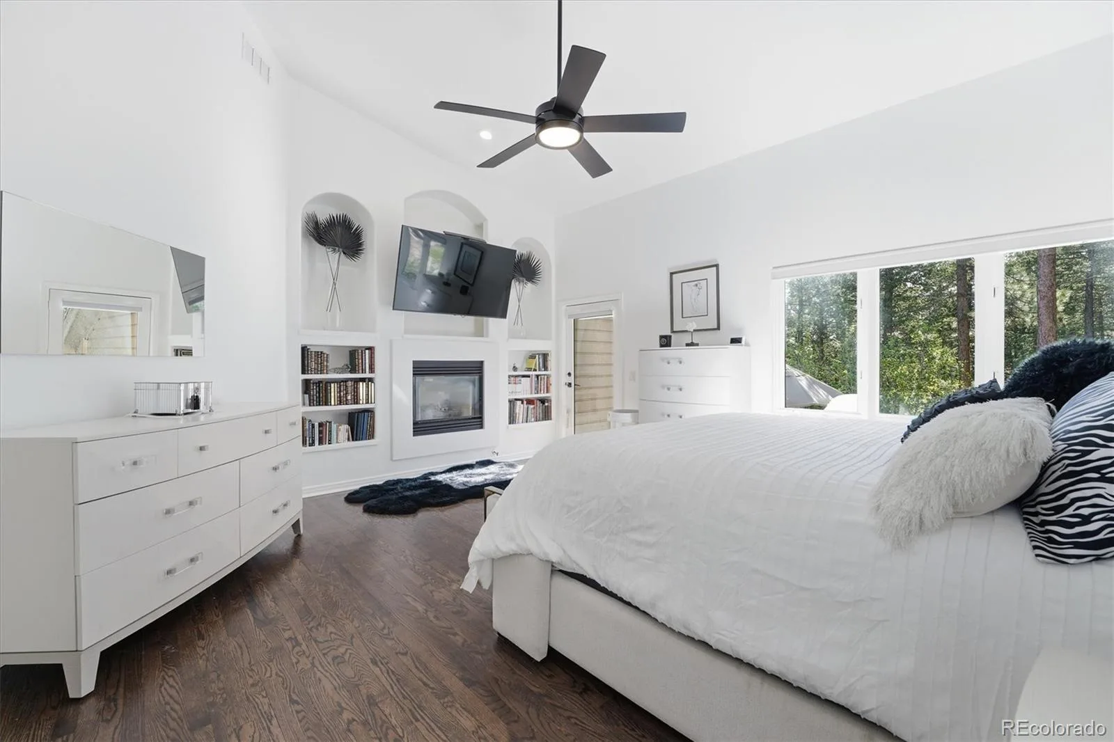 23331 Morning Rose Drive Golden CO 80401 | MLS #REC8762777 08232026035048 1600 18