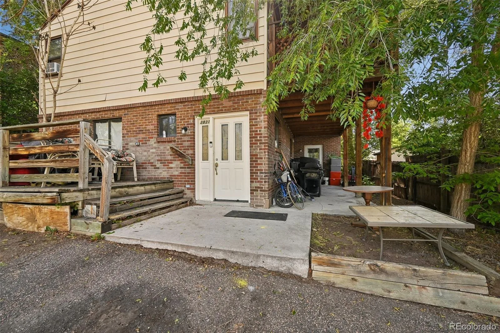 3831 S Knox Court Denver CO 80236 | MLS #REC8764415 07232026214059 1600 1