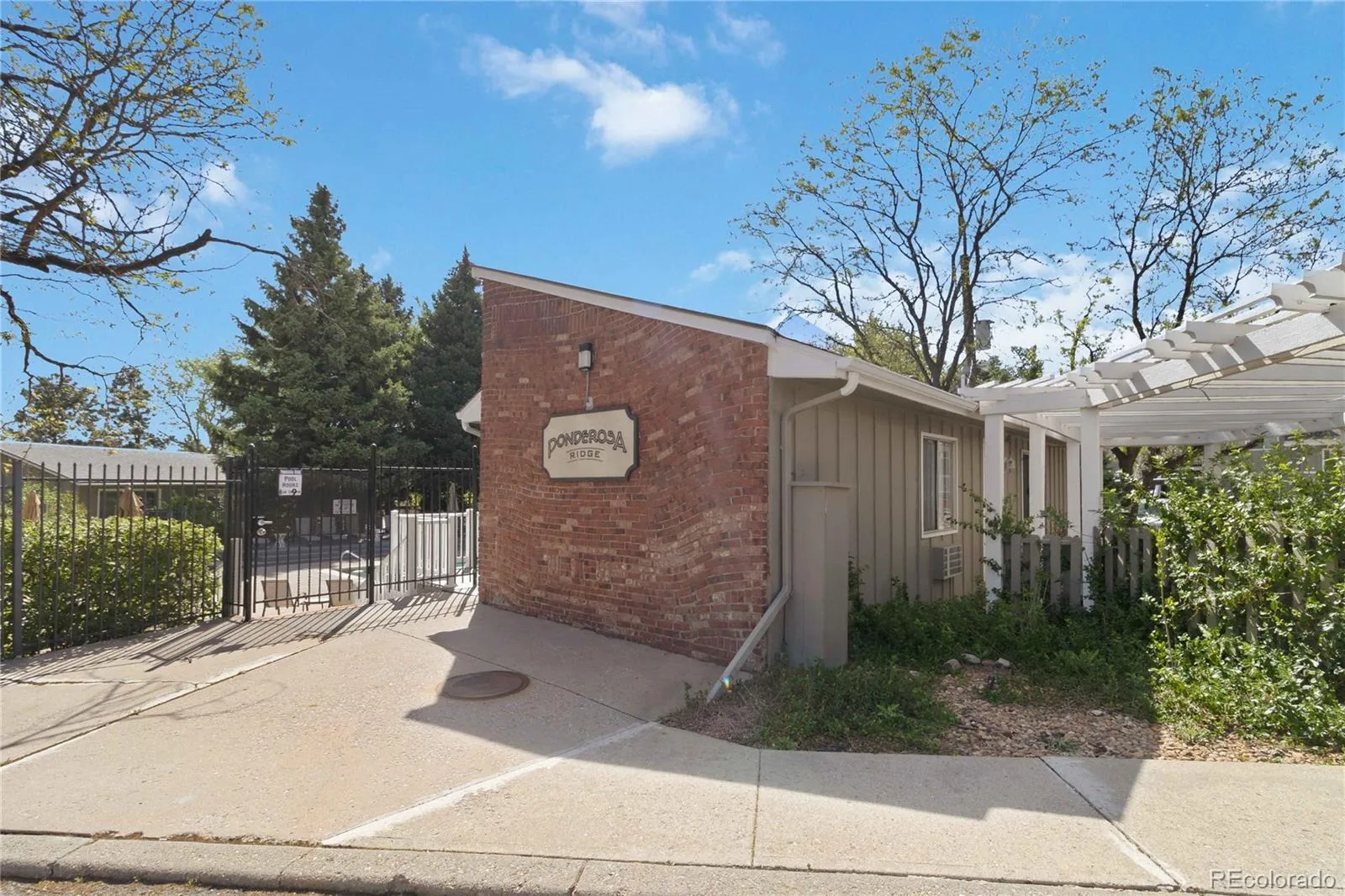 857 S Van Gordon Court #C105 Lakewood CO 80228 | MLS #REC8765545 08142026023404 1600 1