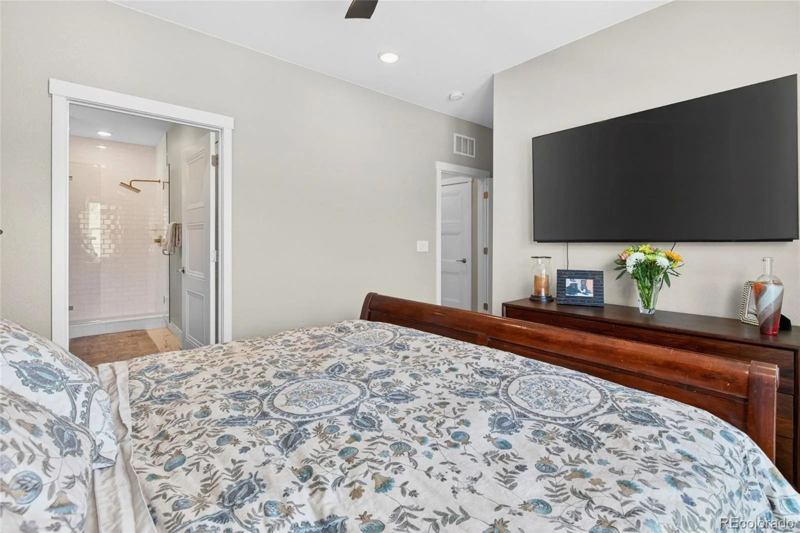 2250 S Mcintyre Street Lakewood CO 80228 | MLS #REC8769873 06262026170050 1600 24
