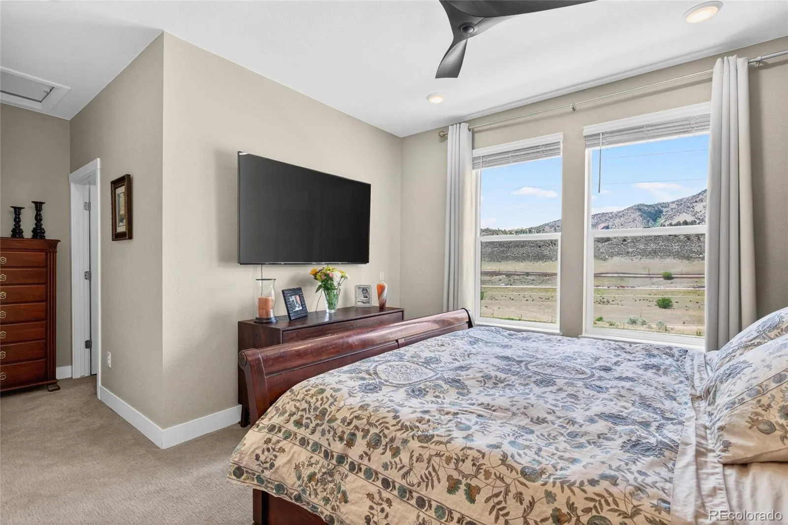 2250 S Mcintyre Street Lakewood CO 80228 | MLS #REC8769873 06262026170050 1600 26