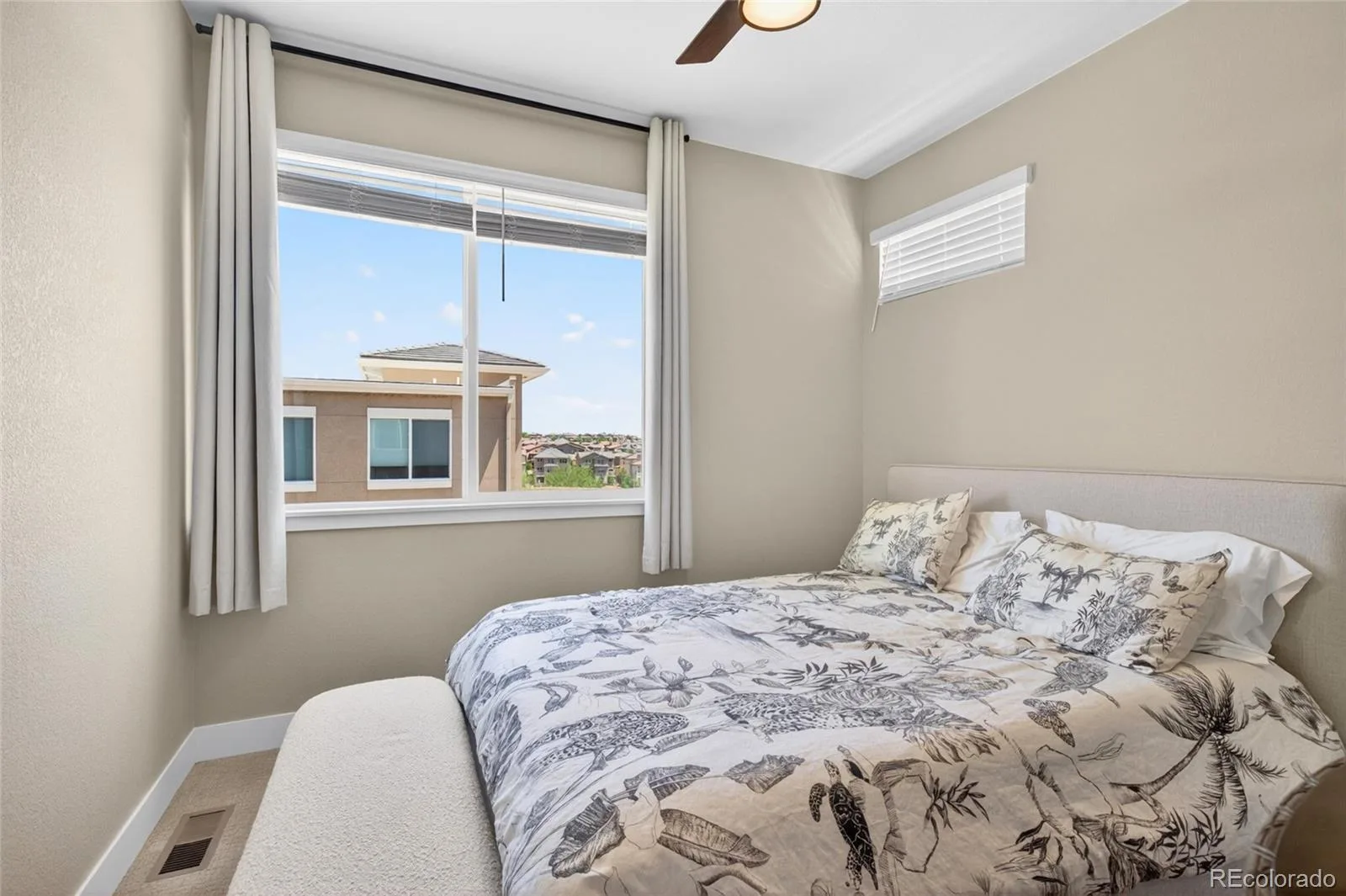 2250 S Mcintyre Street Lakewood CO 80228 | MLS #REC8769873 06262026170050 1600 28
