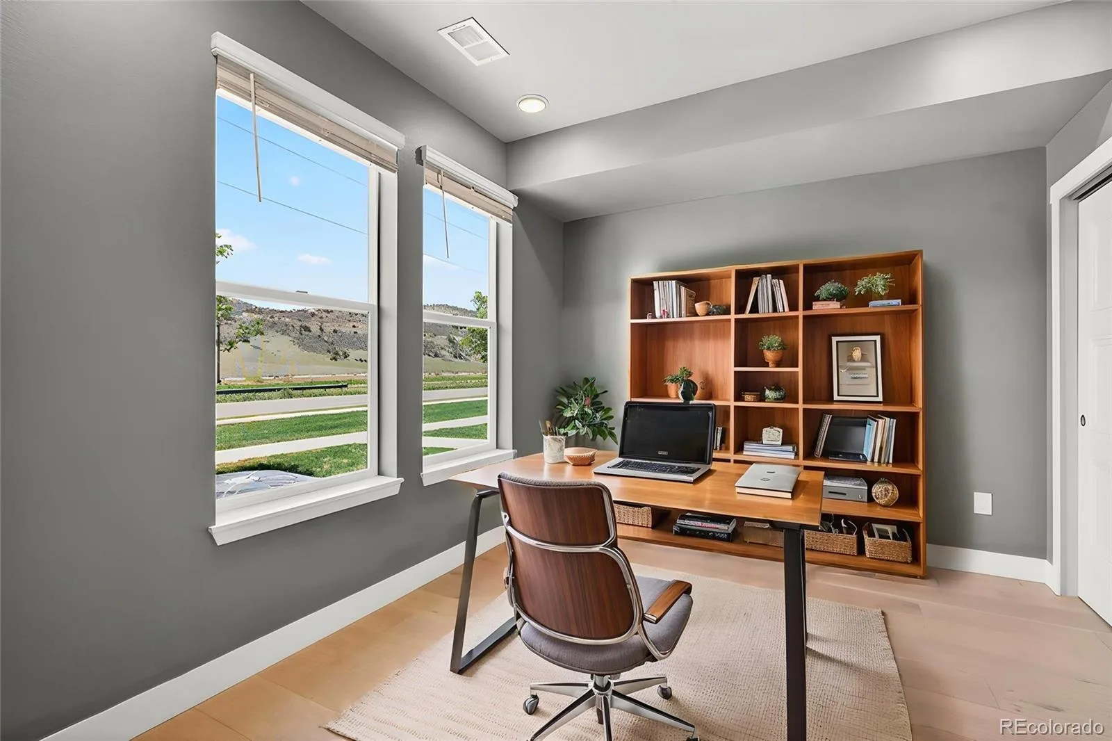 2250 S Mcintyre Street Lakewood CO 80228 | MLS #REC8769873 06262026170050 1600 31