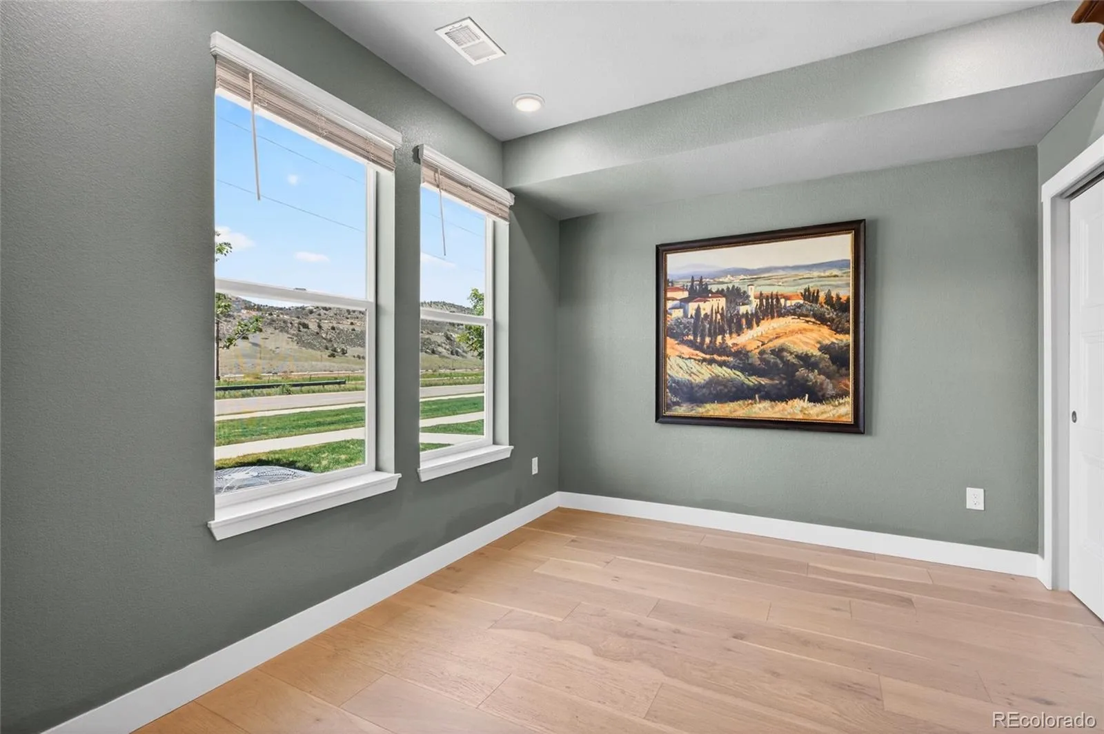 2250 S Mcintyre Street Lakewood CO 80228 | MLS #REC8769873 06262026170050 1600 32