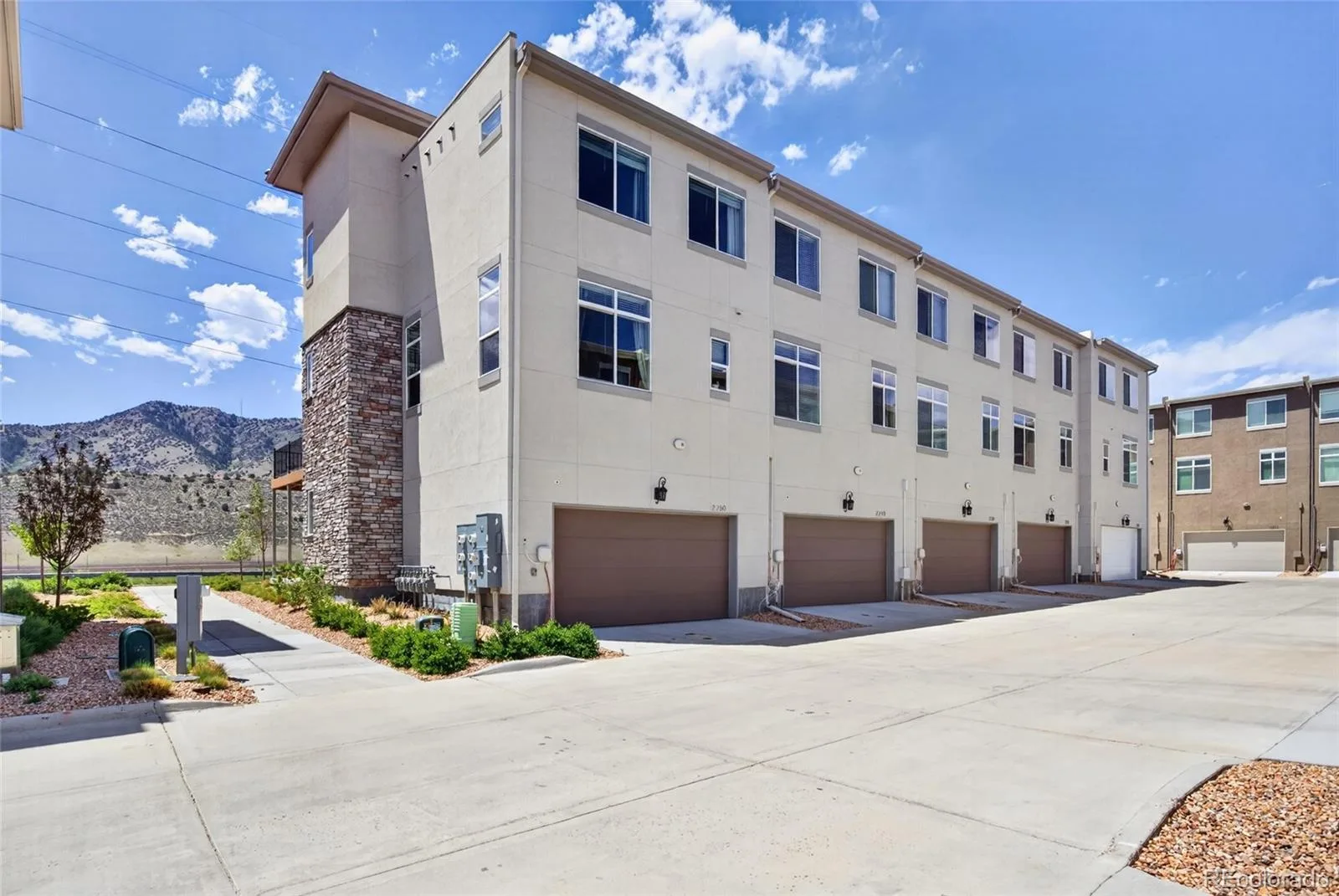 2250 S Mcintyre Street Lakewood CO 80228 | MLS #REC8769873 06262026170050 1600 37