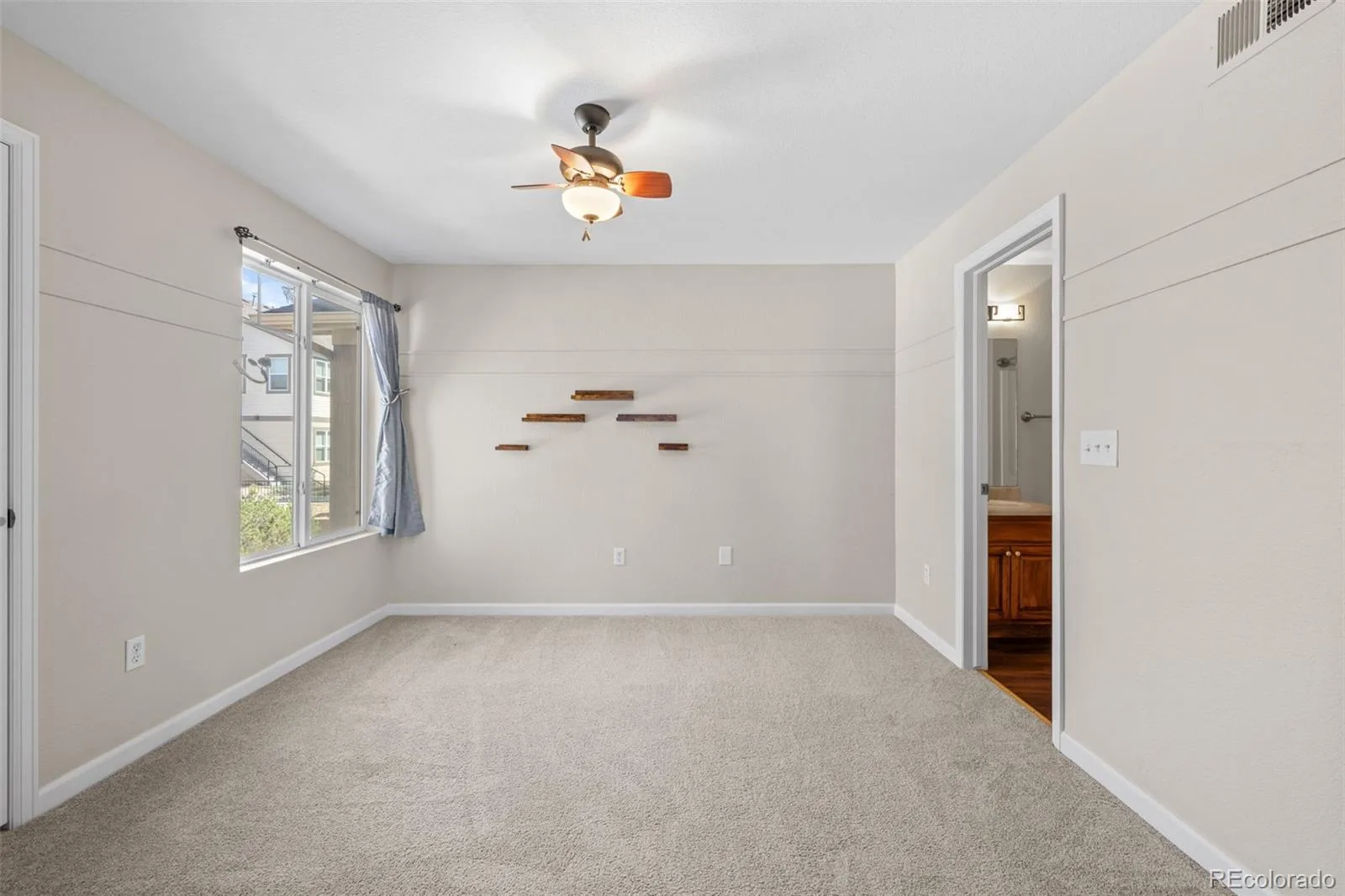 4572 Copeland Loop #201 Littleton CO 80126 | MLS #REC8771333 06132026051955 1600 15