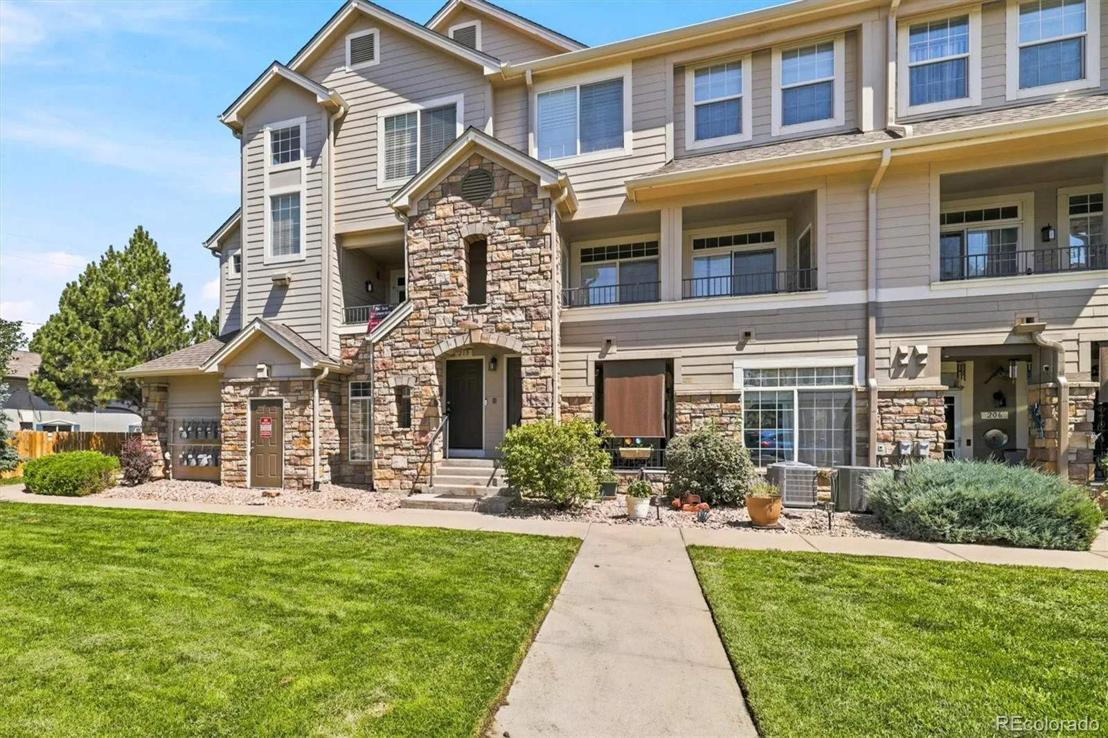 1509 S Florence Court #215 Aurora CO 80247 MLS #REC8773448 07202026170404 1600 3