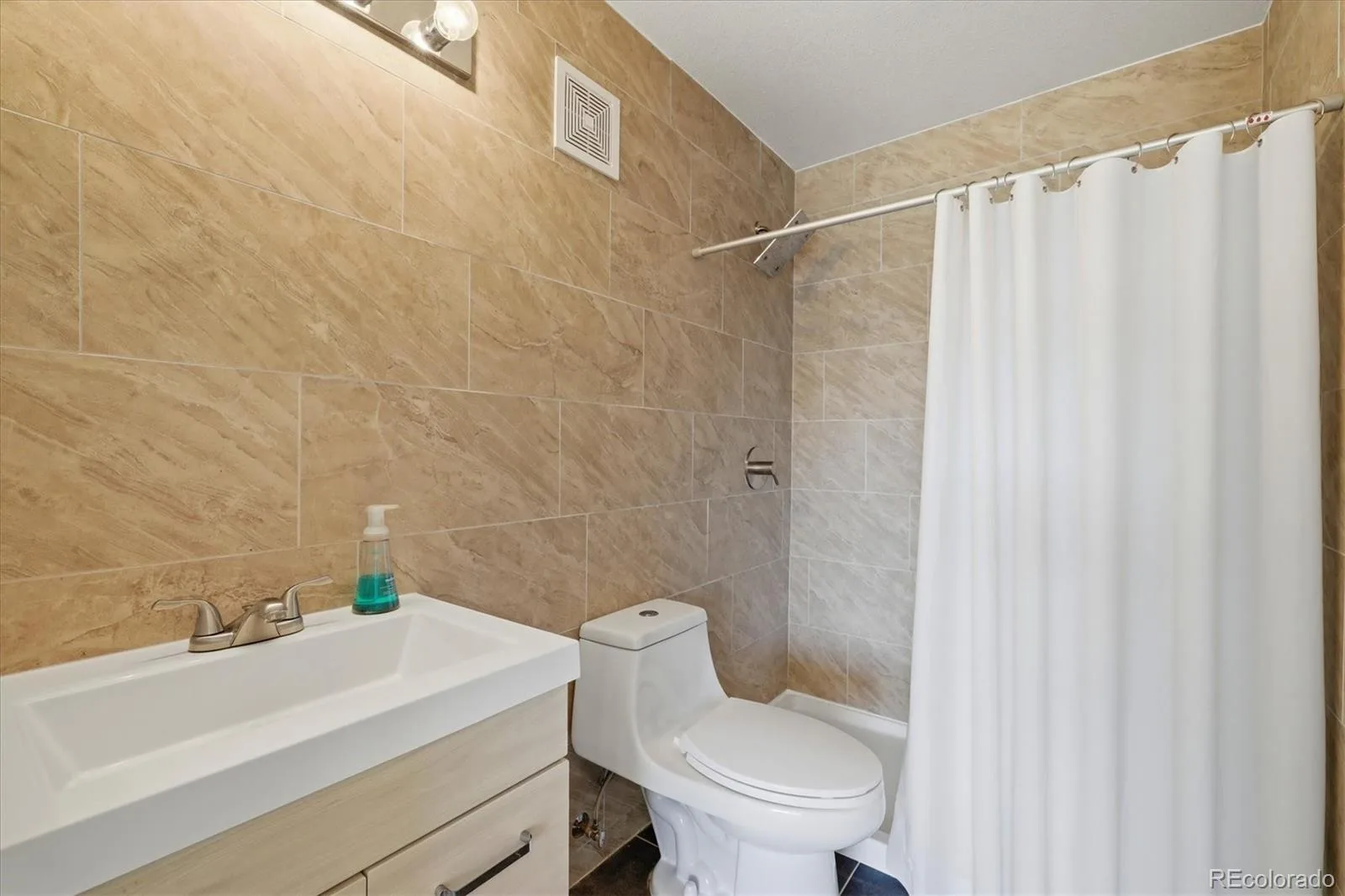 1509 S Florence Court #215 Aurora CO 80247 MLS #REC8773448 07202026170404 1600 33