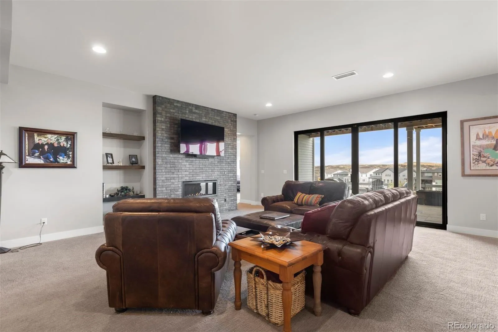 6510 Canyonpoint Road Castle Pines CO 80108 | MLS #REC8774800 04252026200521 1600 28