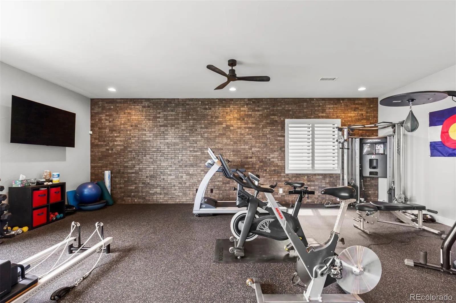 6510 Canyonpoint Road Castle Pines CO 80108 | MLS #REC8774800 04252026200521 1600 37