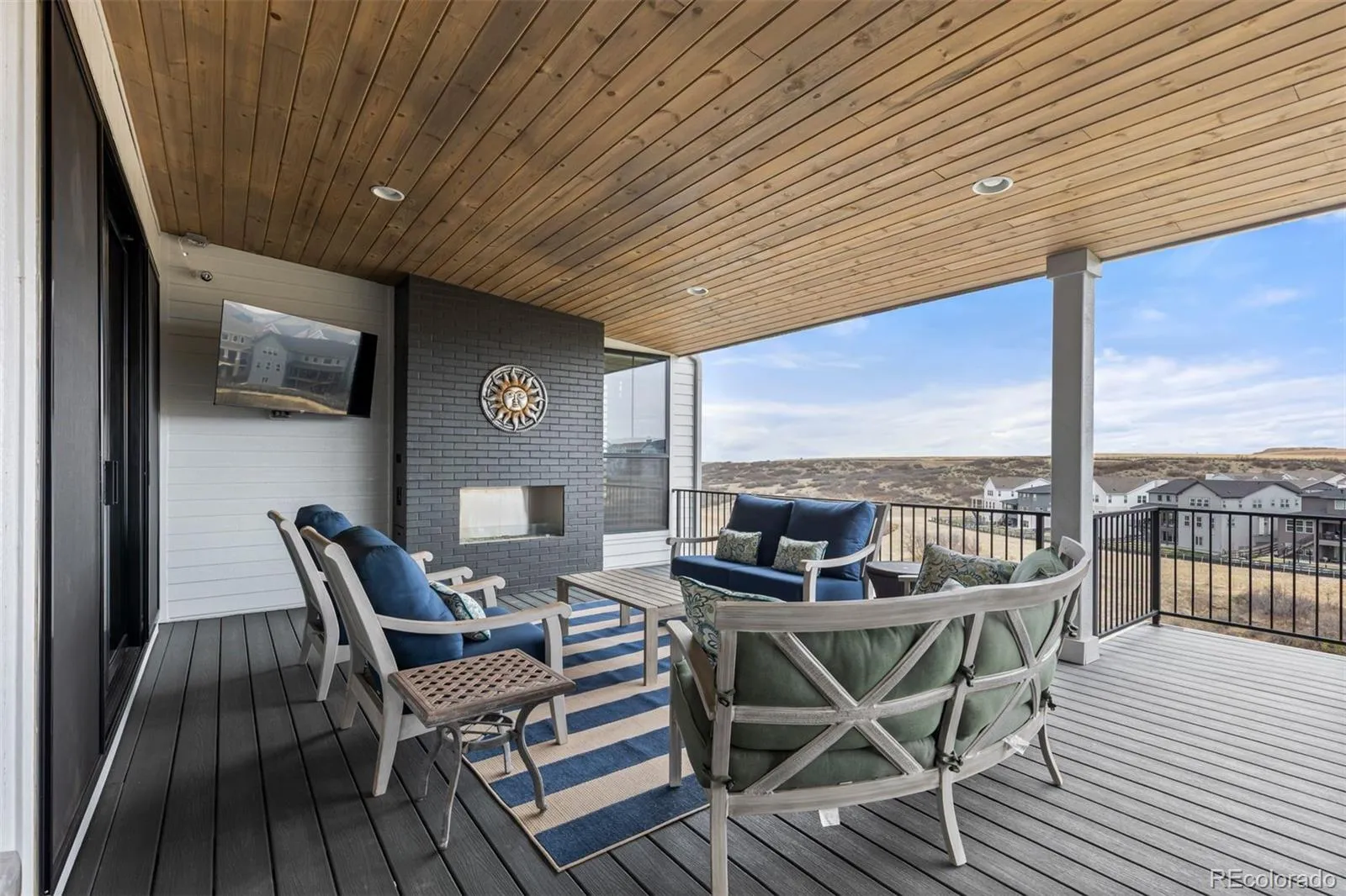 6510 Canyonpoint Road Castle Pines CO 80108 | MLS #REC8774800 04252026200521 1600 6