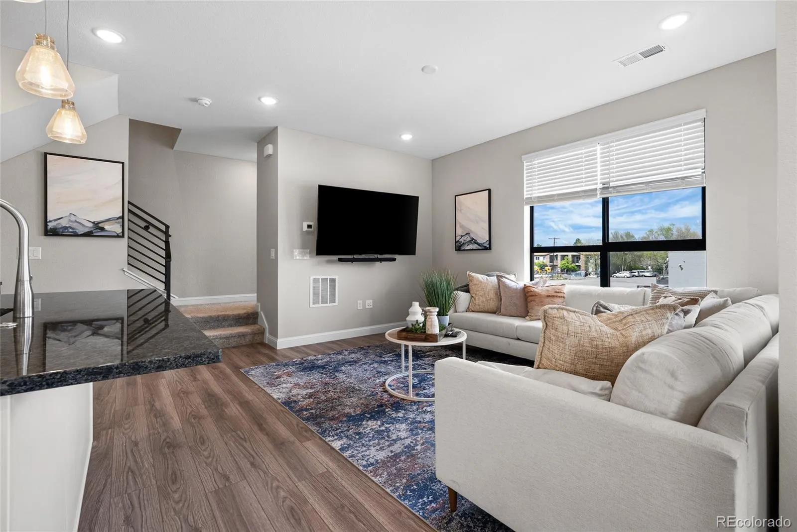 04152026003617 1600 13