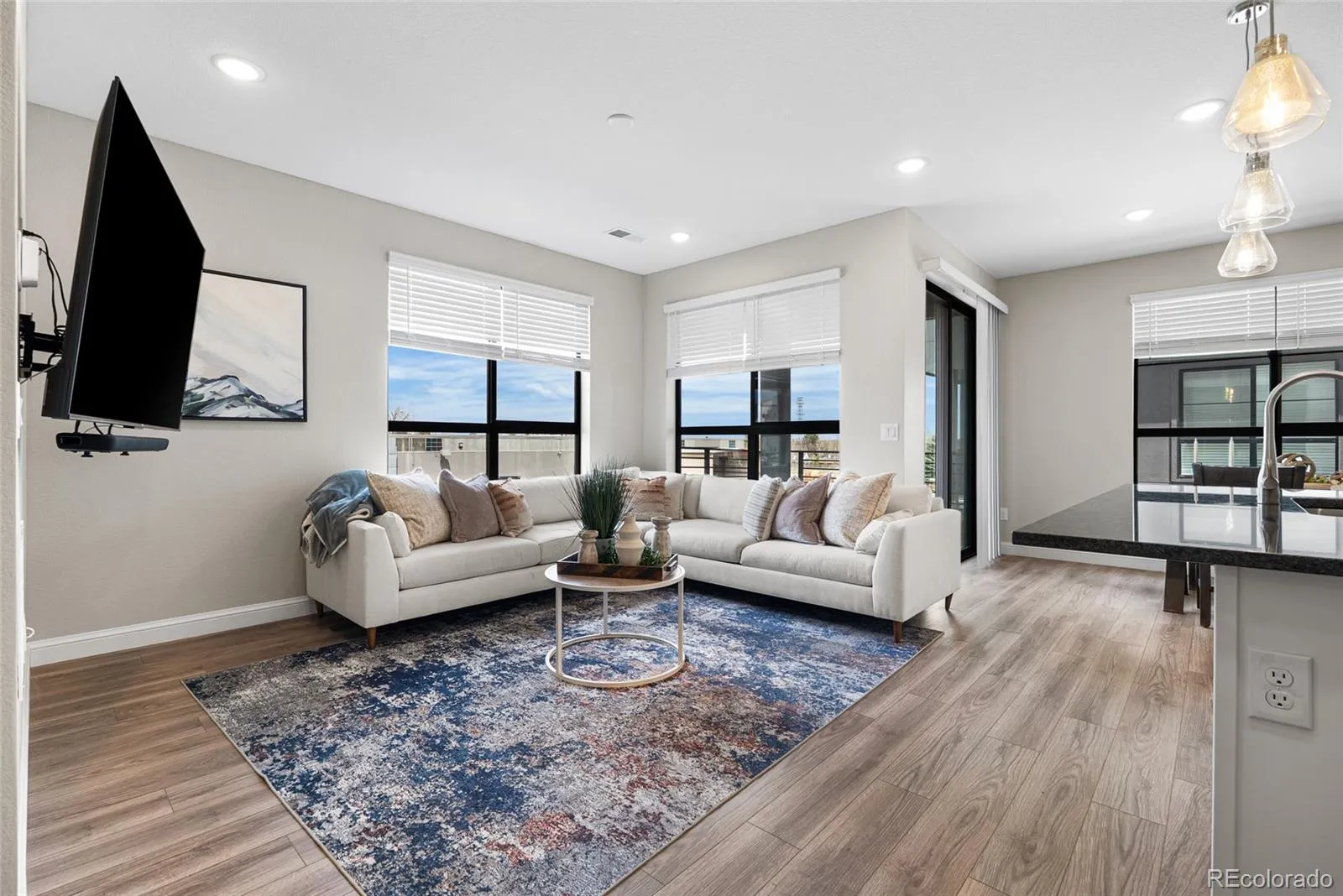 04152026003617 1600 14