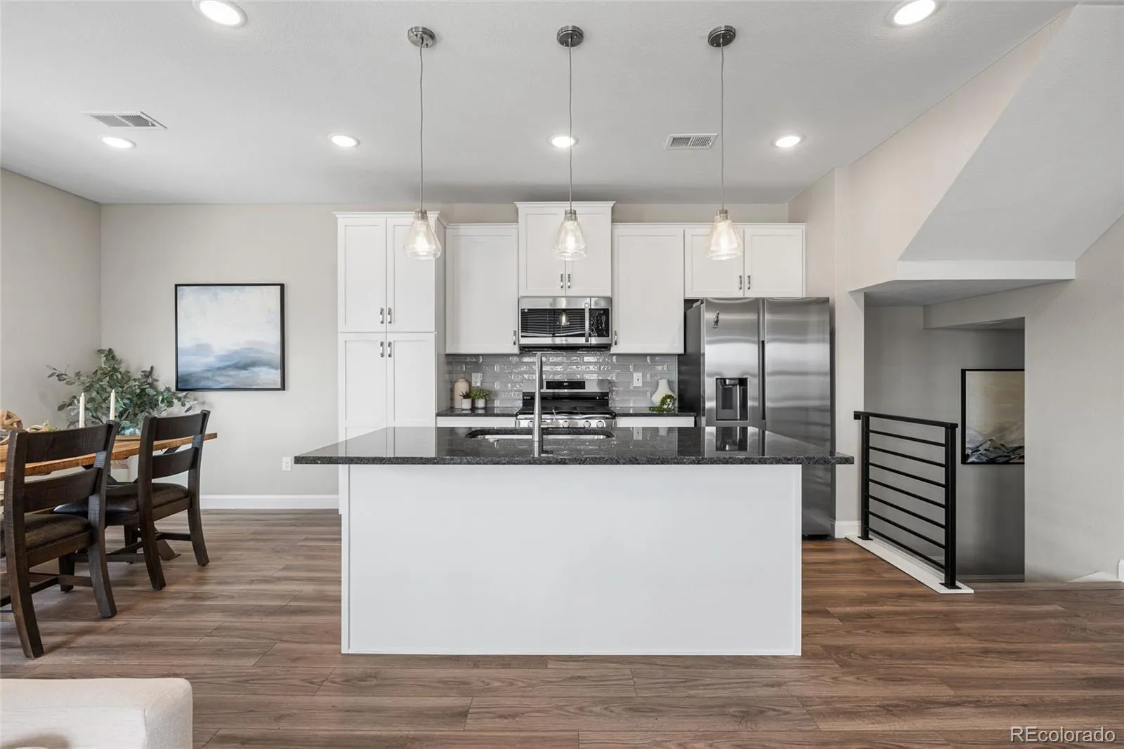 04152026003617 1600 3