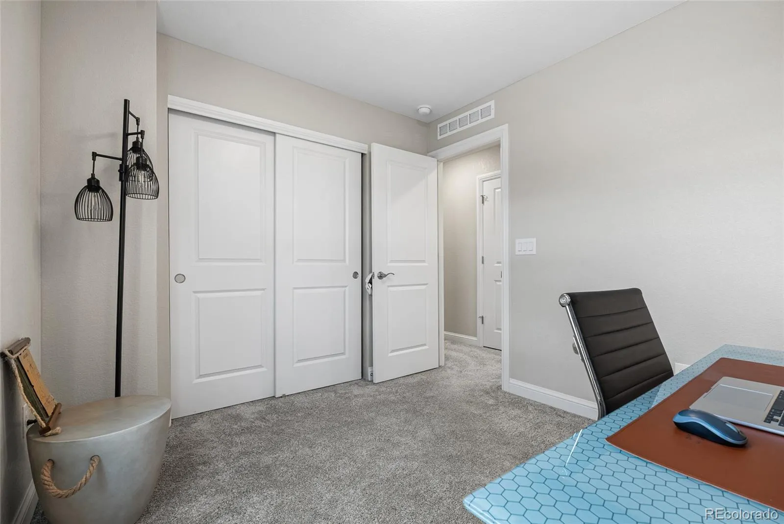 04152026003617 1600 32