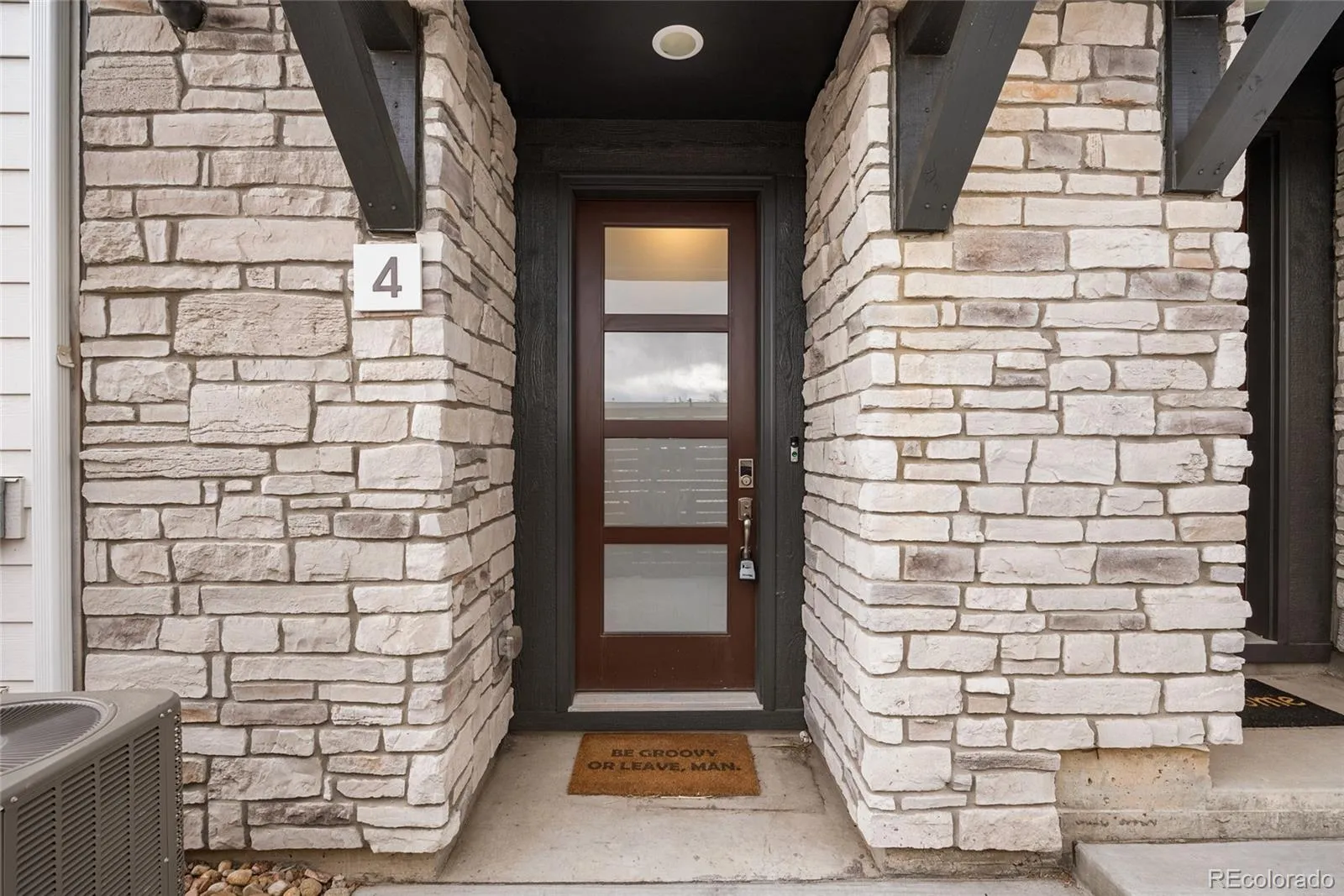 04152026003617 1600 35