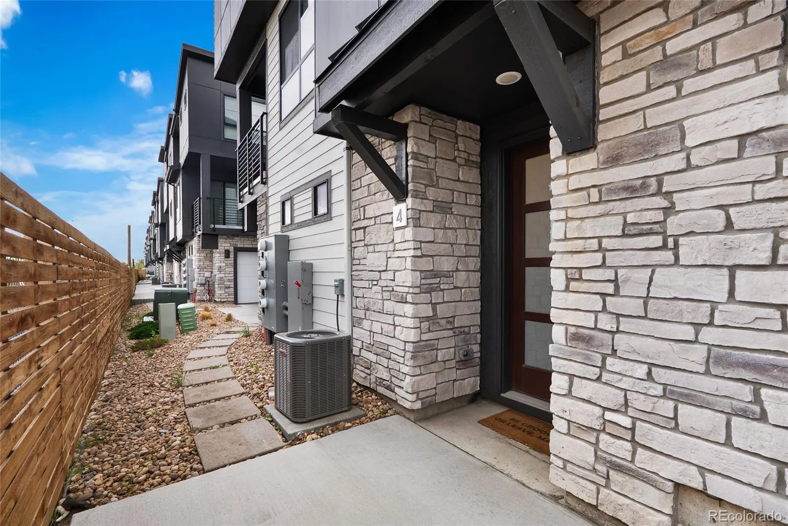 04152026003617 1600 36