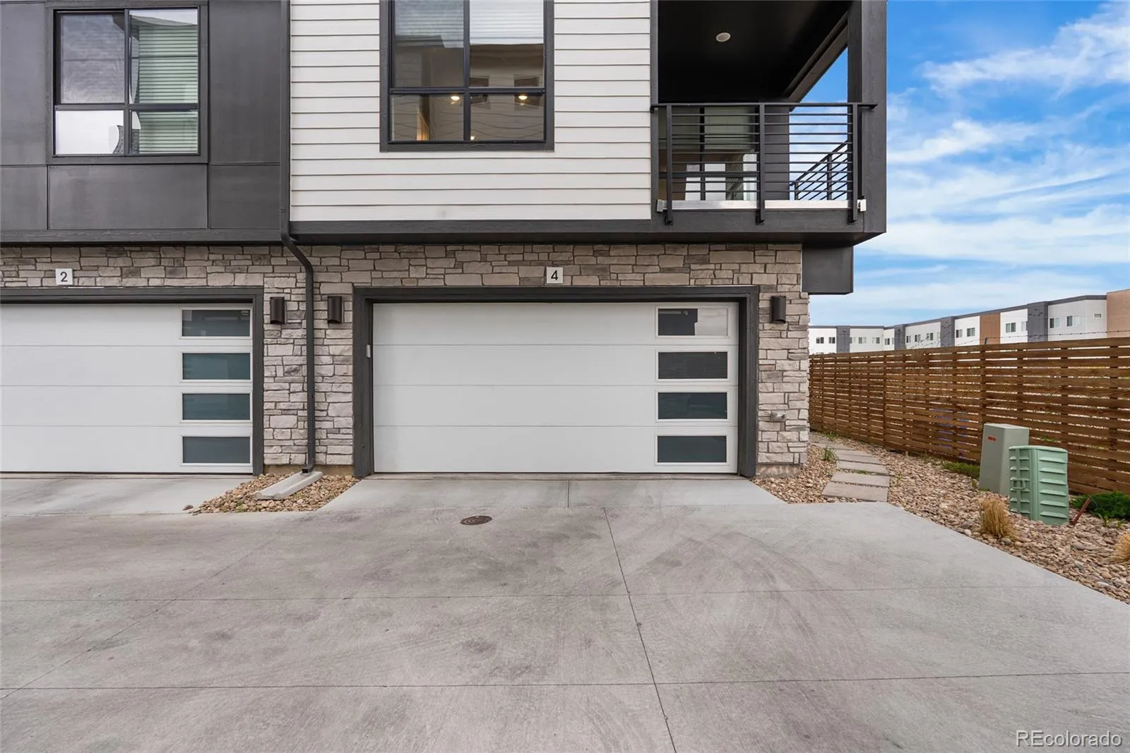 04152026003617 1600 37