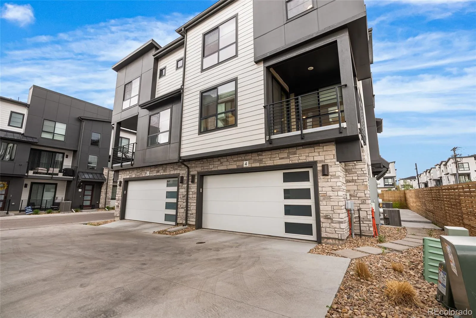 04152026003617 1600 38