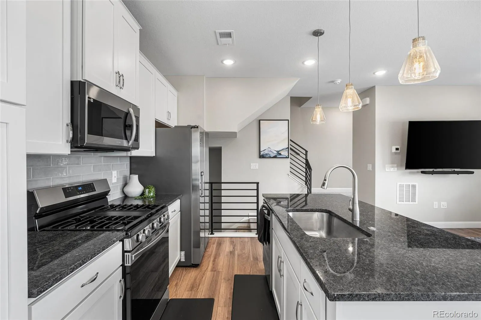 04152026003617 1600 5