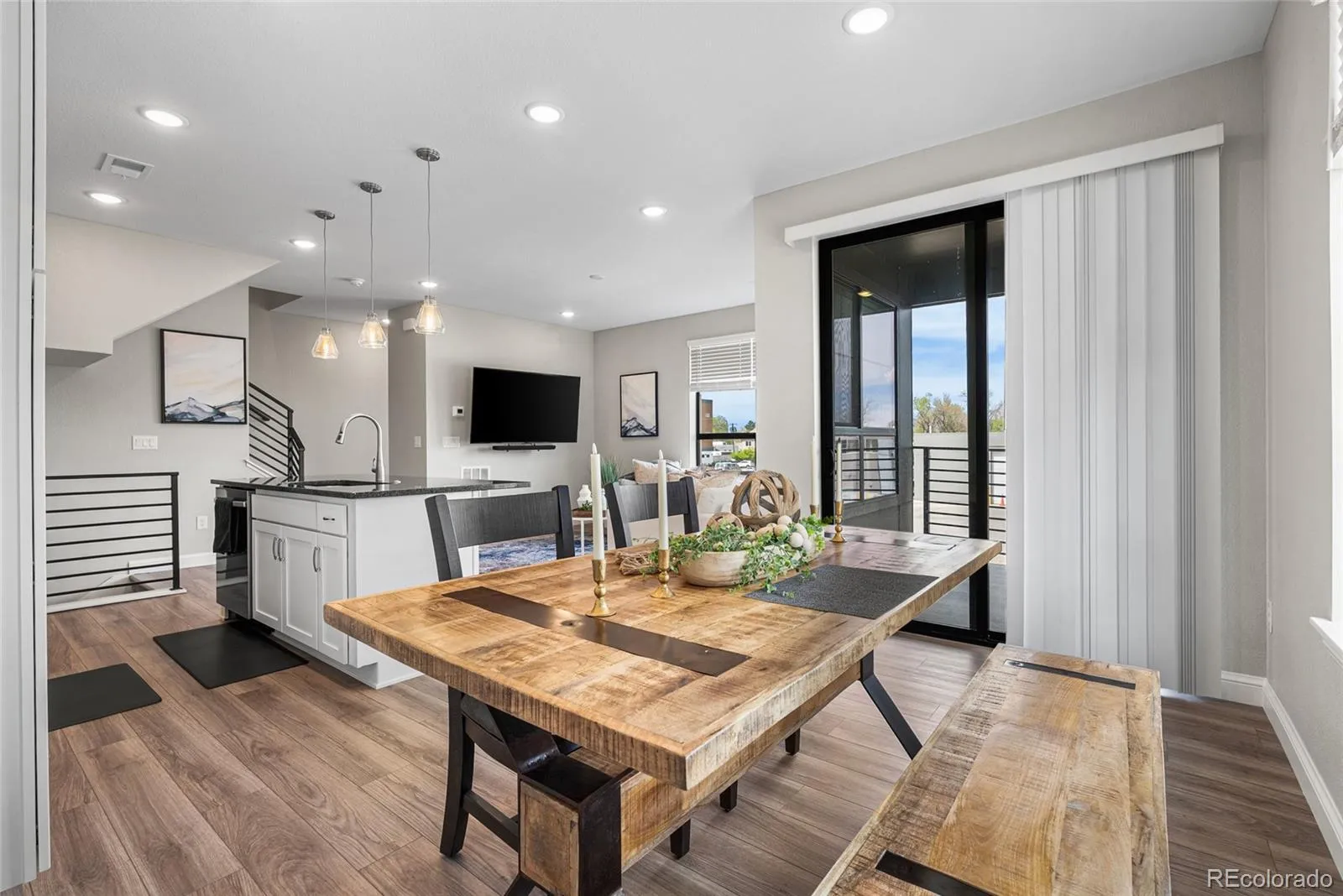 04152026003617 1600 7