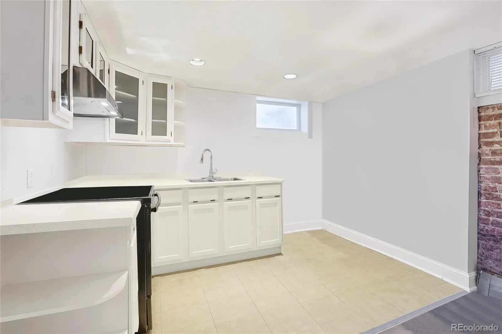 1225 N Clarkson Street Denver CO 80218 MLS #REC8776694 05142026212812 1600 24