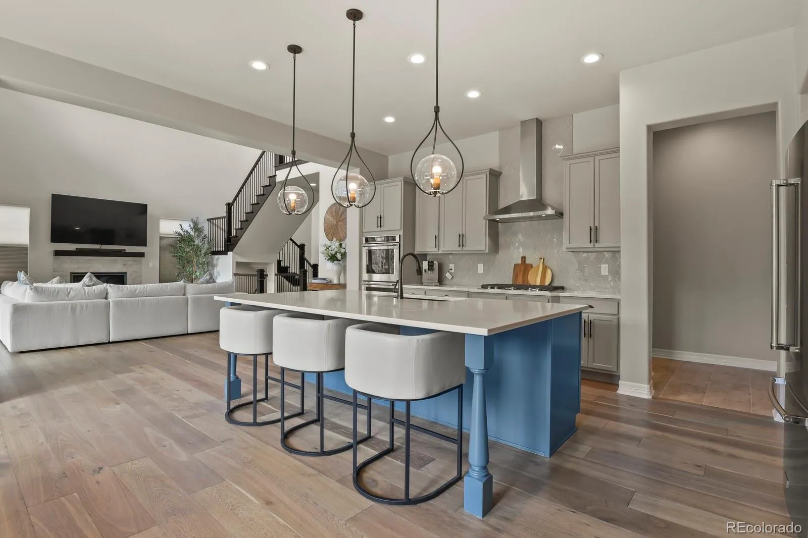 27500 E Lakeview Drive Aurora CO 80016 MLS #REC8778862 05132026210951 1600 15