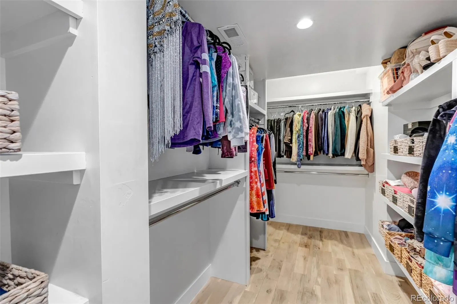 205 S Lafayette Street Denver CO 80209 MLS #REC8783445 05282026030141 1600 22