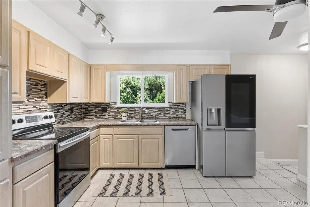 1477 S Brentwood Street Lakewood CO 80232 | MLS #REC8784669 08222026165715 1200 2